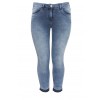 Lässige Jeans mit Farbkontrast /