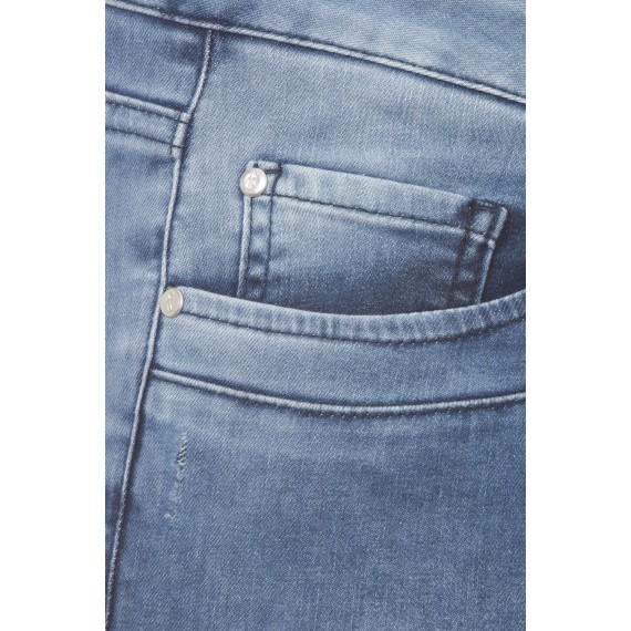 Lässige Jeans mit Farbkontrast /