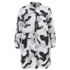 Luftiges Blusen-Kleid mit Camouflage-Muster /