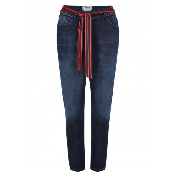 Kombistarke Jeans mit gestreiftem Gürtel /