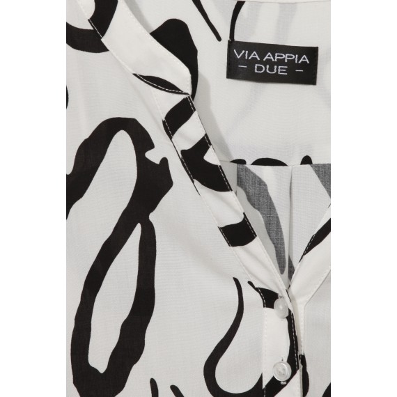 Luftige Bluse mit Herzen /