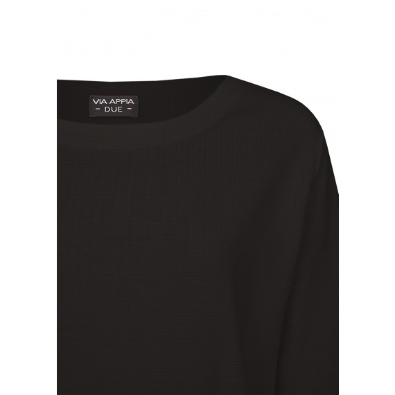 Cleaner Pullover mit Materialstruktur /
