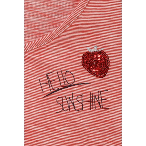 Sommerliches T-Shirt mit Stickereien /