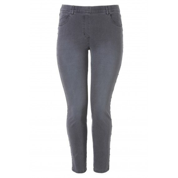 Lässige Jeans mit Ziernieten /