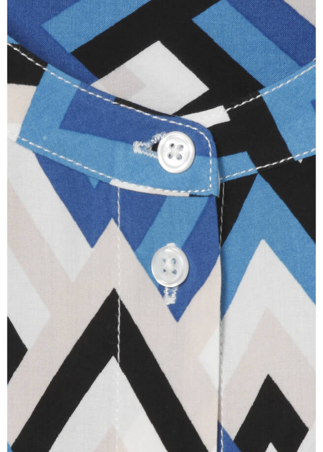Fließende Viskose-Bluse mit geometrischem Allover-Print / 