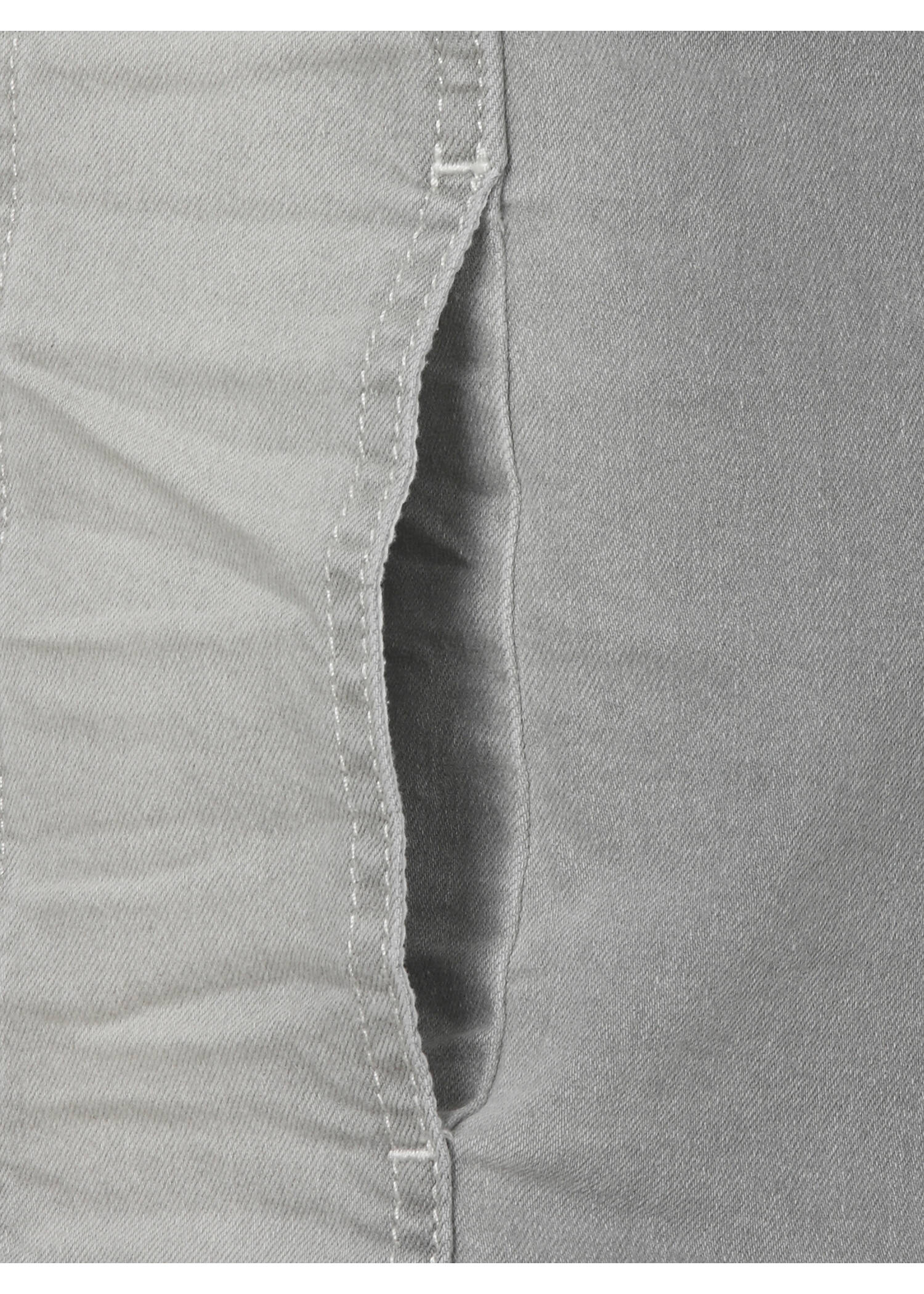 Leicht verwaschene Jeansjacke mit modischem Crash-Effekt /