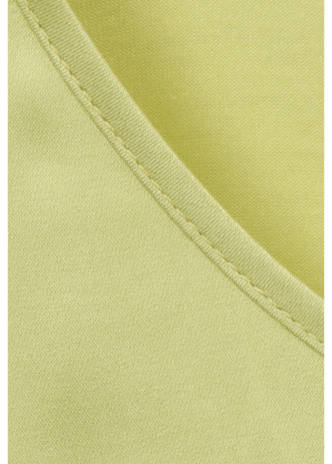 Halbarm-Blusen-Shirt matt glänzend / 