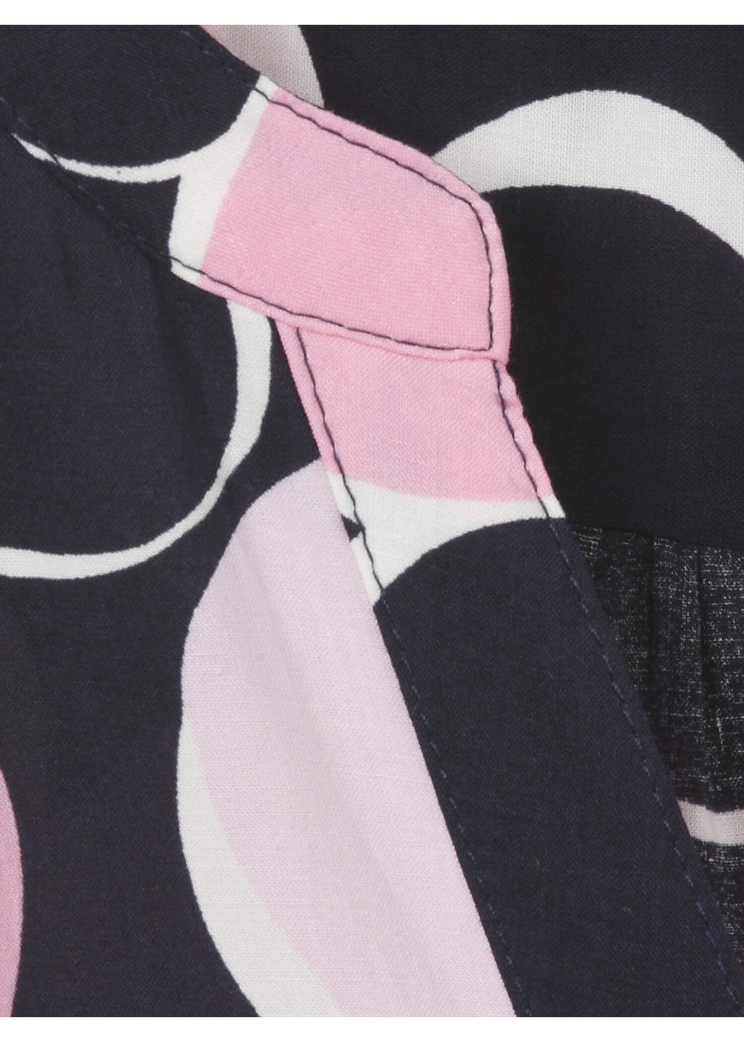 Feminine Viskosebluse mit Allover-Print /