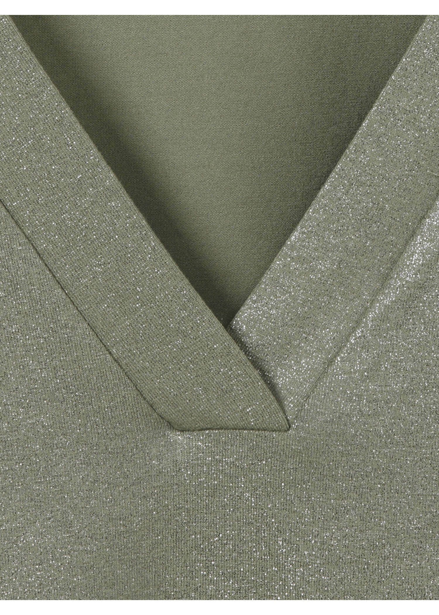 Edles V-Shirt mit leichtem Glitzer-Print /