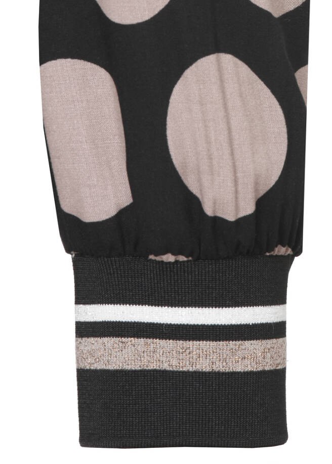 Jugendliche Langarmbluse mit gepunktetem Allover-Muster / 