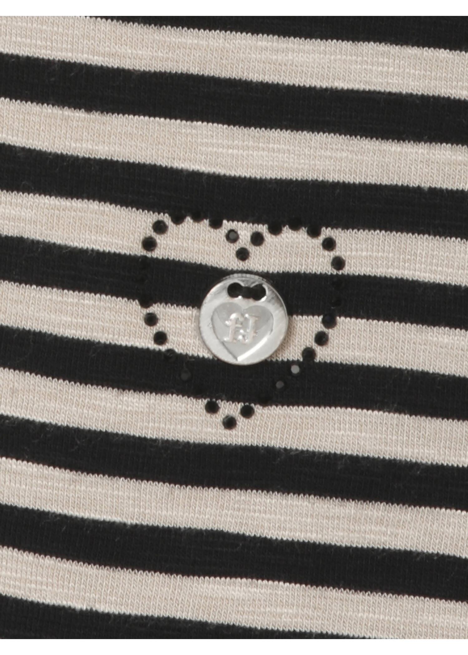 Zeitloses T-Shirt mit überschnittenen Schultern /