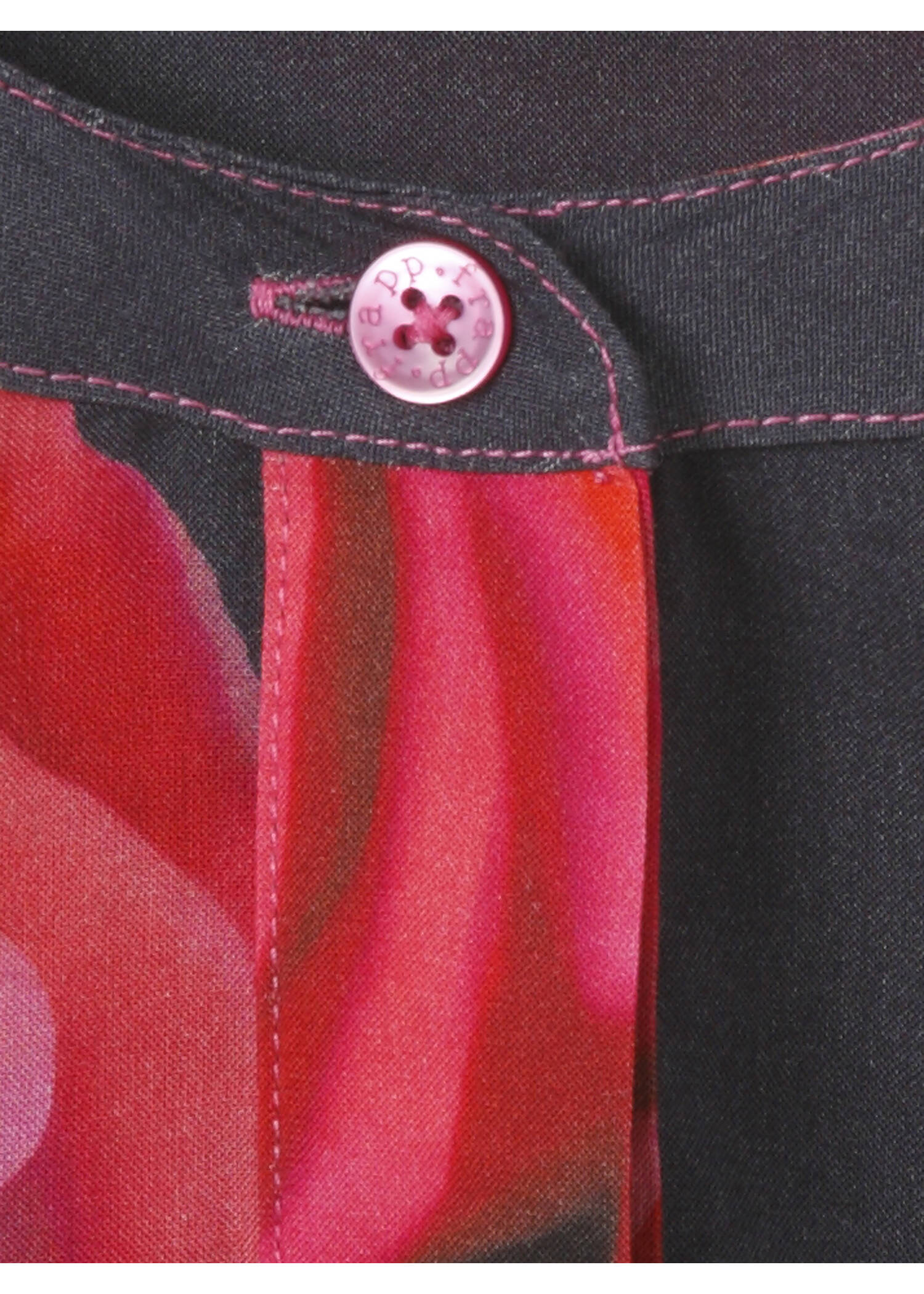 Feminine Langarmbluse mit Allovermuster /